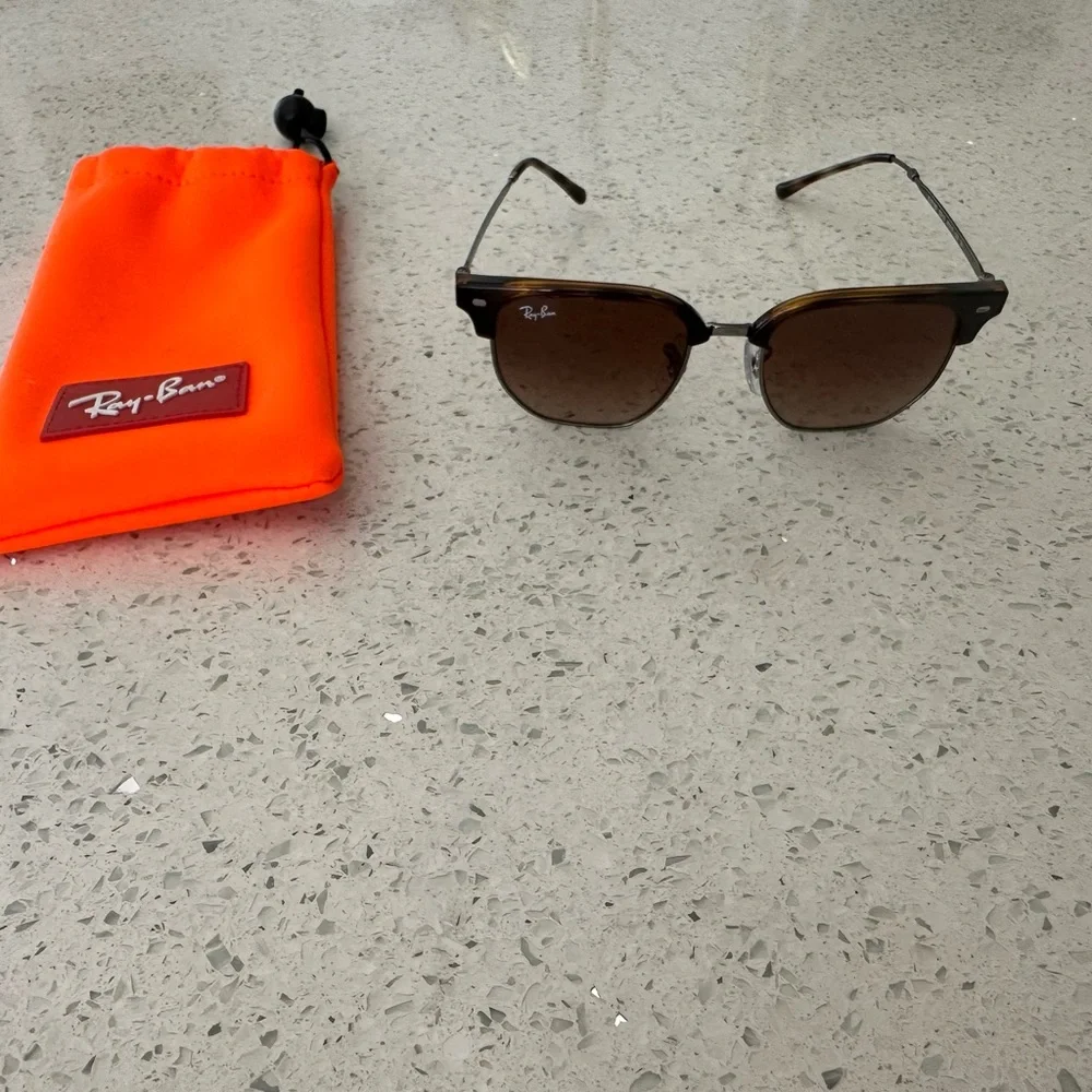 Brand New Ray-Ban Brown Gradient Clubmaster Sunglasses